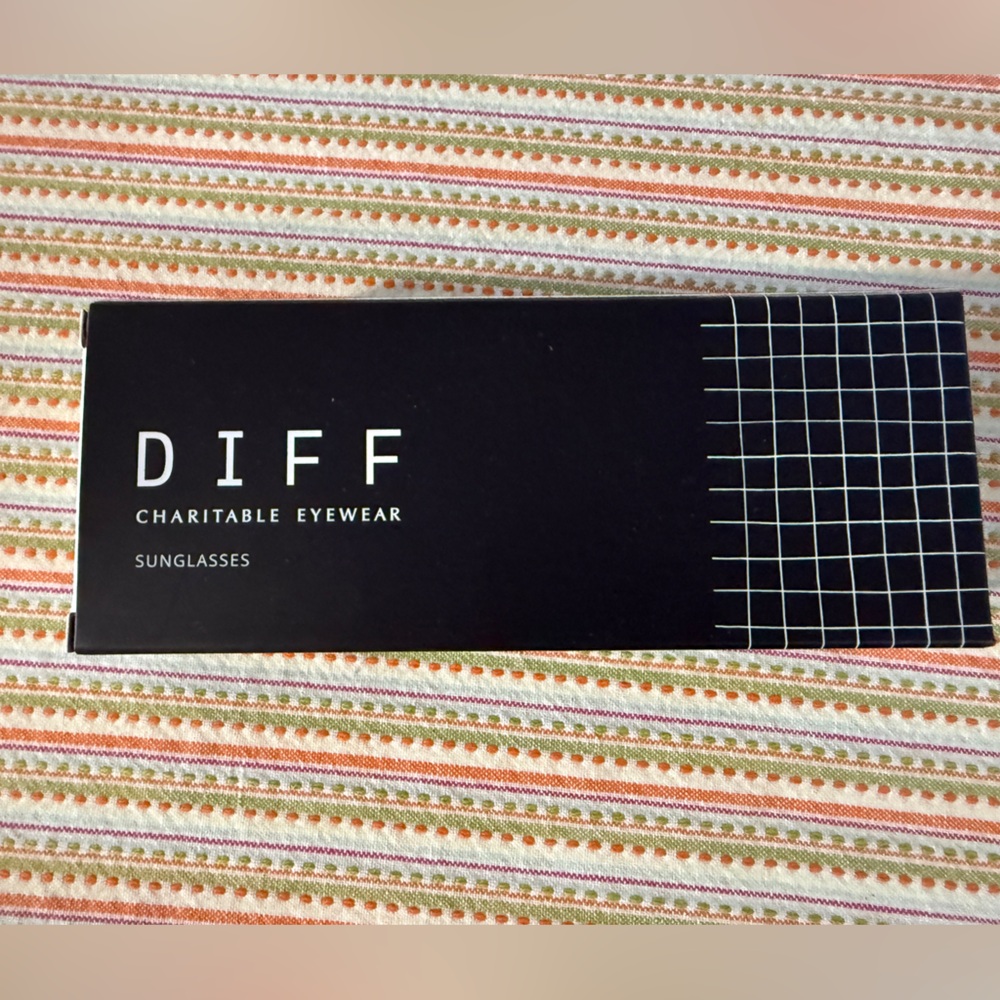 Diff Eyewear Black Sunglasses